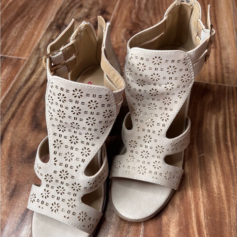 Jellypop Beige Women's Sandals